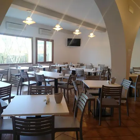 מלון Magnolia 3*